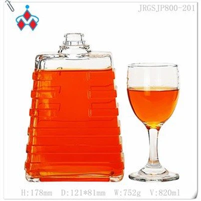 큰 위스키 병을 좁은 공간에 어떻게 보관해야 할까요?